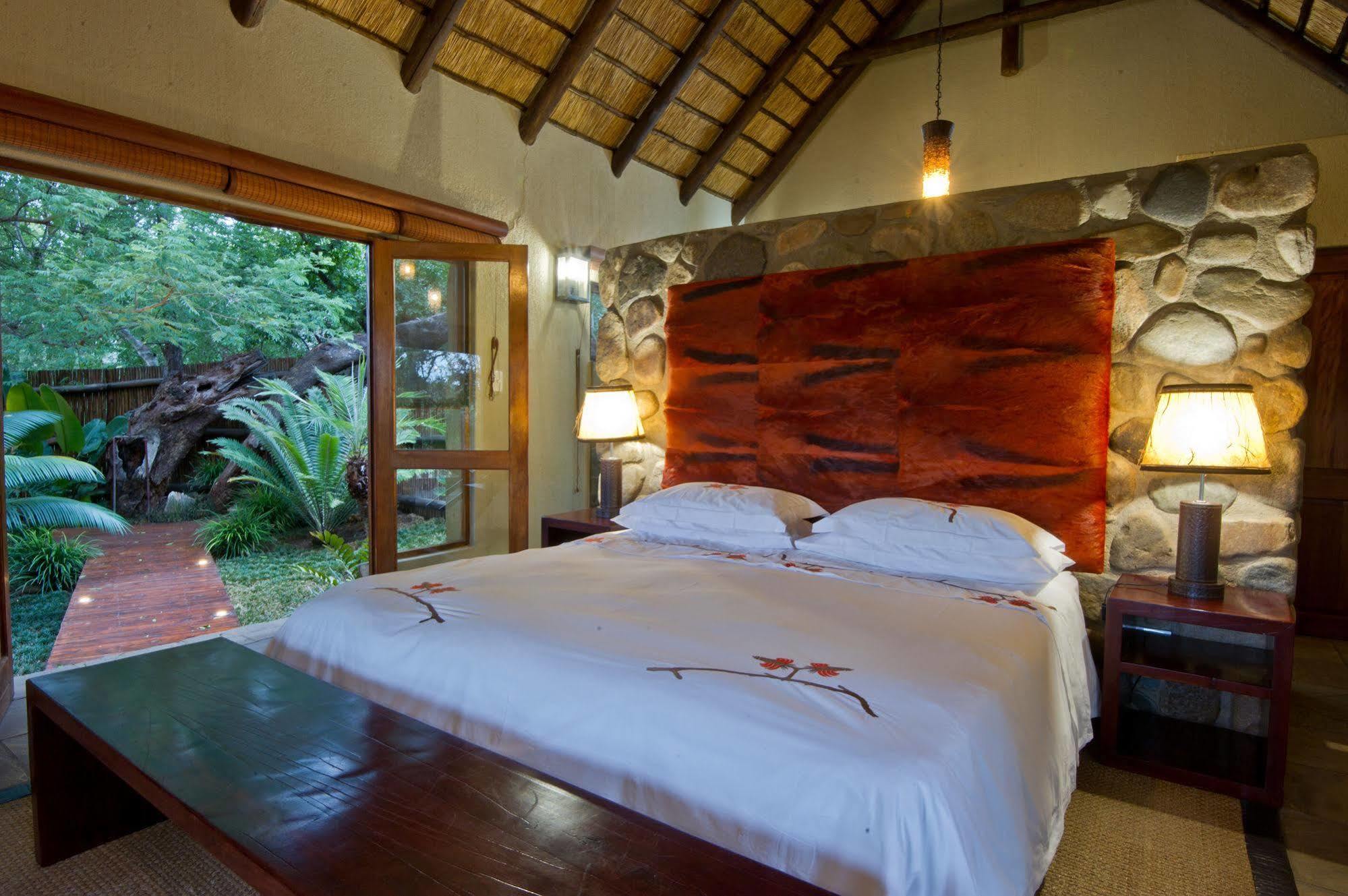 Indlovu River Lodge Karongwe Game Reserve Extérieur photo